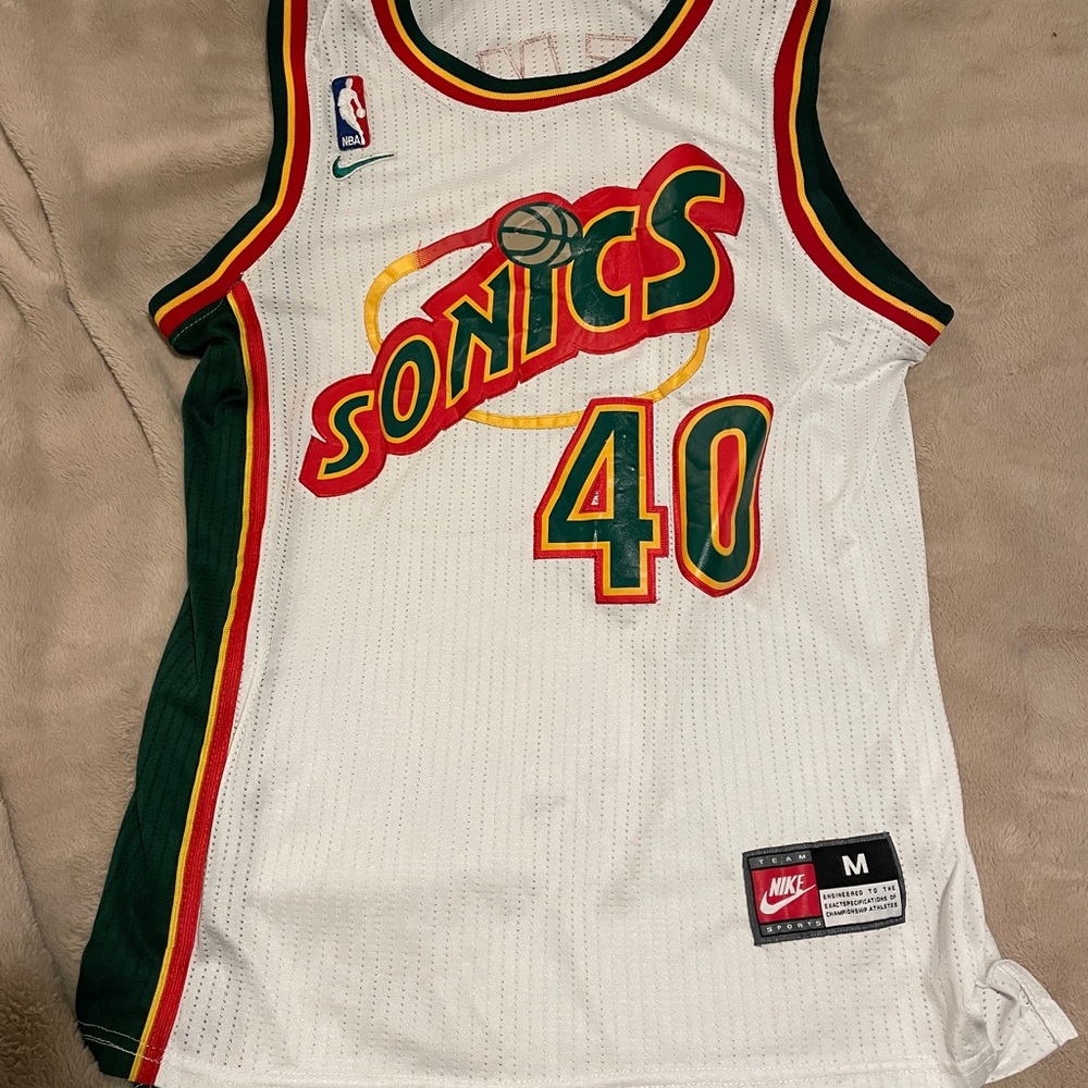 Nike Shawn Kemp throwback Sonics jersey size M